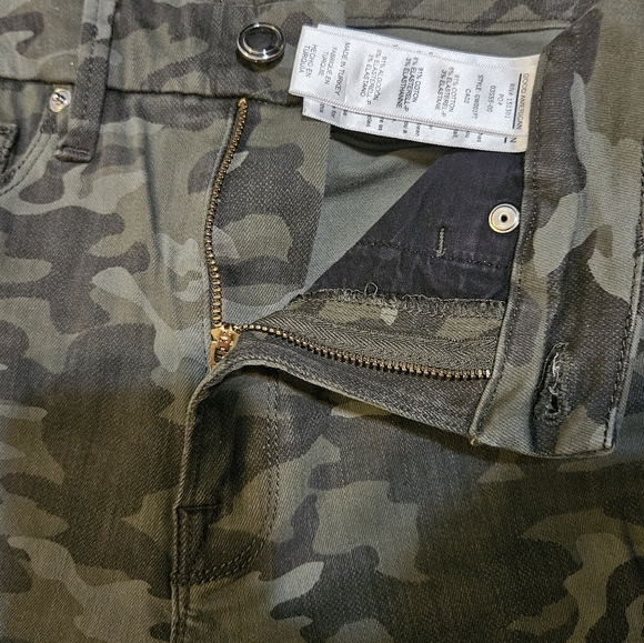 NWOT Good American "Good Waist" Camo Skinny Jeans Size 4/27 - Picture 10 of 10